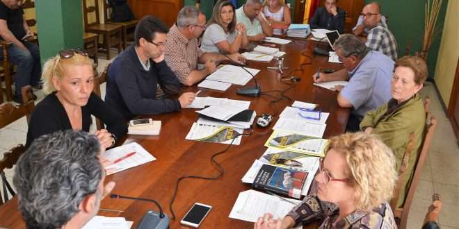 Imagen de archivo de una sesión plenaria de Valsequillo (Foto TA)